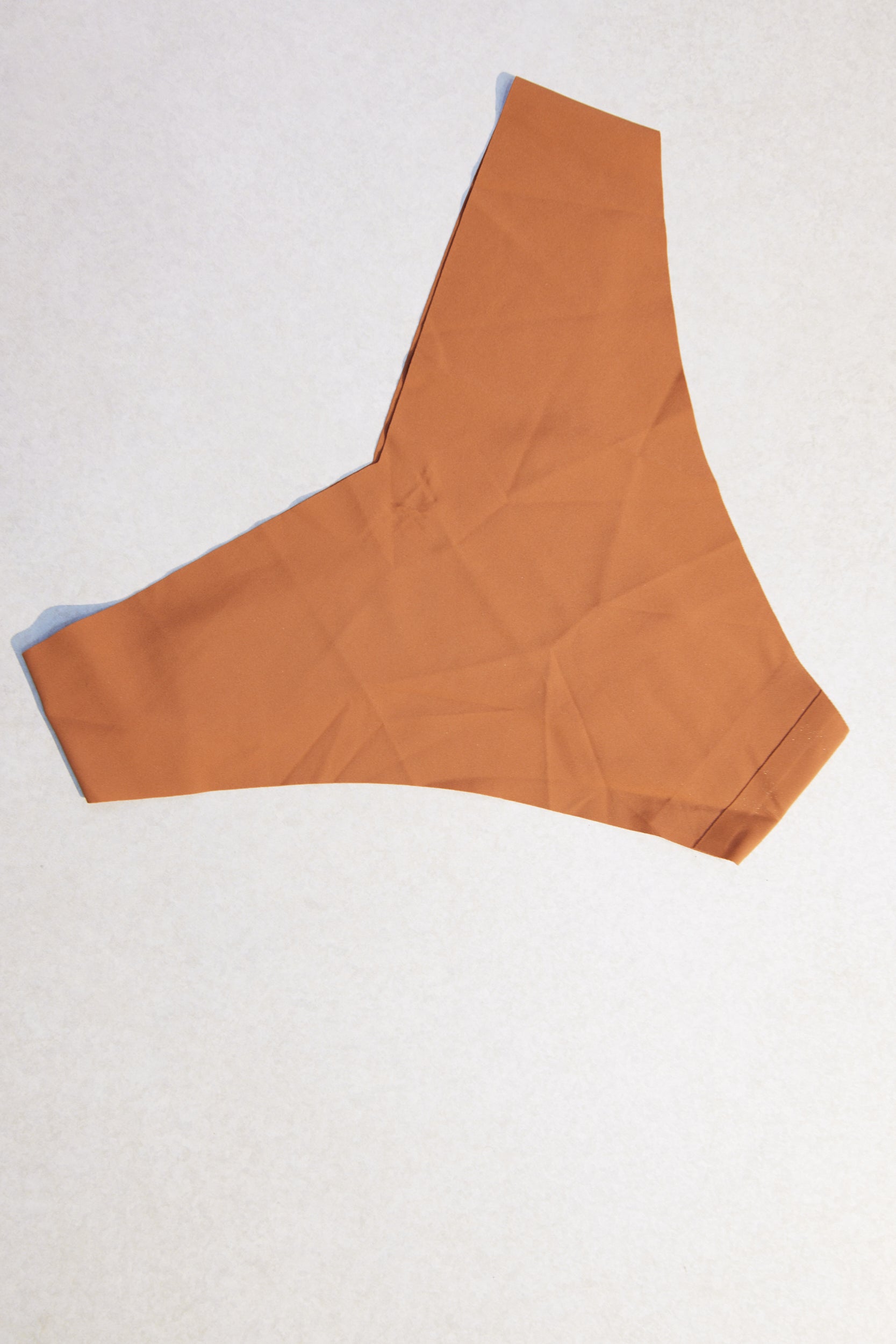 ZOIE SEAMLESS THONG BROWN